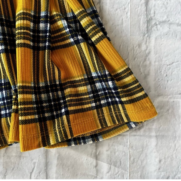 Plaid Skirt - Picture 2 of 3